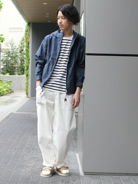 「アイテム（マウンテンパーカー、ブルー系）」を使った、YUKIさん（メンズ・176cm）の春コーディネート