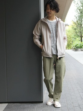 「JOURNAL STANDARD（ジャーナルスタンダード）のアイテム（マウンテンパーカー）」を使った、YUKIさん（メンズ・176cm）の春コーディネート