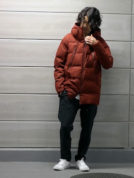 「アイテム（ダウンジャケット/コート、レッド系）」を使った、YUKIさん（メンズ・176cm）の夏コーディネート