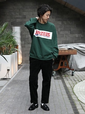 「JERZEES（ジャージーズ）のアイテム（スウェット）」を使った、YUKIさん（メンズ・176cm）の冬コーディネート