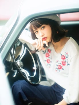 「GRL（グレイル）のアイテム（Tシャツ/カットソー）」を使った、GRLグレイル_OFFICIALさん（レディース・166cm）の春コーディネート