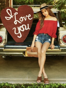 「GRL（グレイル）のアイテム（Tシャツ/カットソー）」を使った、GRLグレイル_OFFICIALさん（レディース・166cm）の春コーディネート