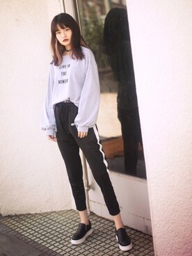 「スエット」｜「アイテム（スリッポン）」を使った、GRLグレイル_OFFICIALさん（レディース・166cm）の秋コーディネート