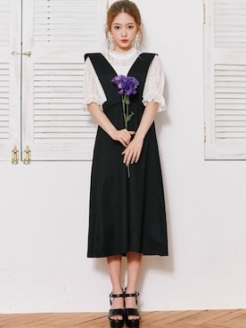 「GRL（グレイル）のアイテム（ジャンパースカート）」を使った、GRLグレイル_OFFICIALさん（レディース・166cm）の春コーディネート