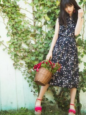 「GRL（グレイル）のアイテム（かごバッグ）」を使った、GRLグレイル_OFFICIALさん（レディース・158cm）の春コーディネート