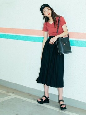 「GRL（グレイル）のアイテム（キャップ）」を使った、GRLグレイル_OFFICIALさん（レディース・168cm）の夏コーディネート