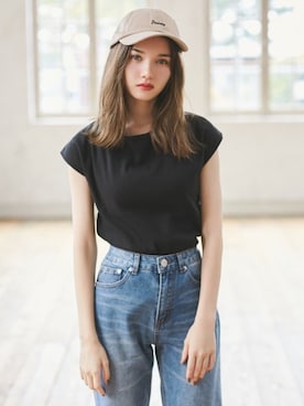 「GRL（グレイル）のアイテム（キャップ）」を使った、GRLグレイル_OFFICIALさん（レディース・161cm）の秋コーディネート