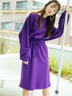 「GRL（グレイル）のアイテム（スウェット）」を使った、GRLグレイル_OFFICIALさん（レディース・168cm）の秋コーディネート