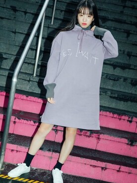 「GRL（グレイル）のアイテム（ピアス（両耳用））」を使った、GRLグレイル_OFFICIALさん（レディース・168cm）の秋コーディネート
