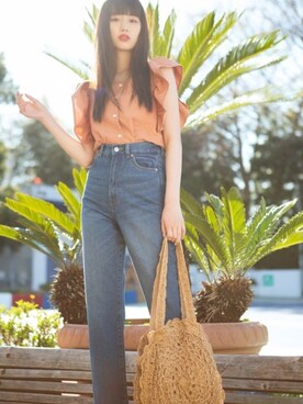 「GRL（グレイル）のアイテム（トートバッグ）」を使った、GRLグレイル_OFFICIALさん（レディース・160cm）の春コーディネート