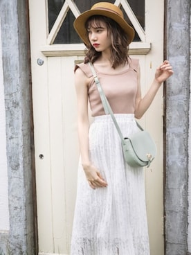 「GRL（グレイル）のアイテム（Tシャツ/カットソー）」を使った、GRLグレイル_OFFICIALさん（レディース・161cm）の夏コーディネート