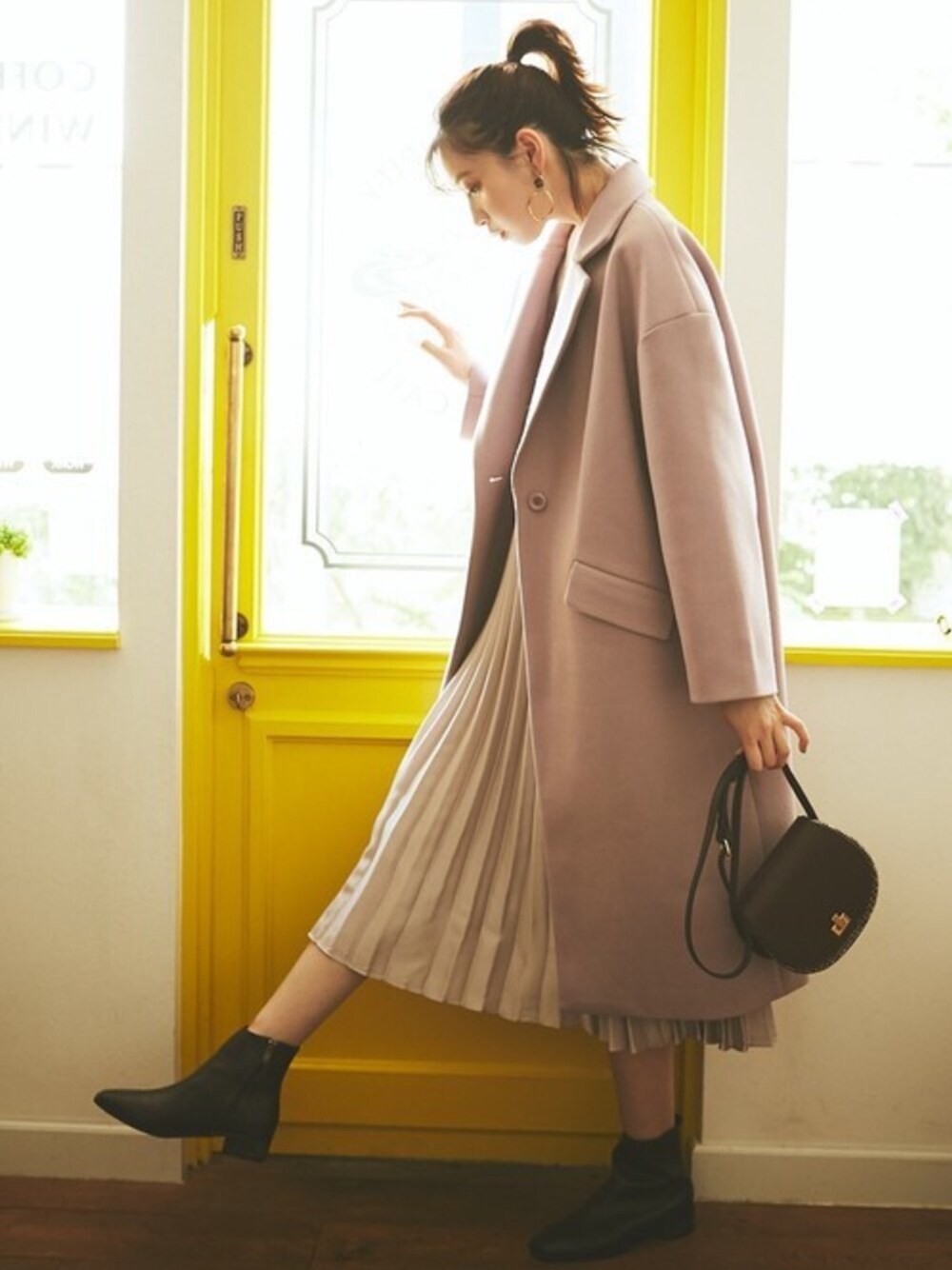 チェスターコート（パープル系）を使った「プチプラ」の人気