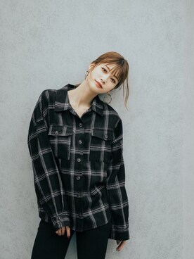 「GRL（グレイル）のアイテム（ピアス（両耳用））」を使った、GRLグレイル_OFFICIALさん（レディース・165cm）の秋コーディネート