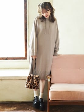 「GRL（グレイル）のアイテム（ローファー）」を使った、GRLグレイル_OFFICIALさん（レディース・161cm）の冬コーディネート