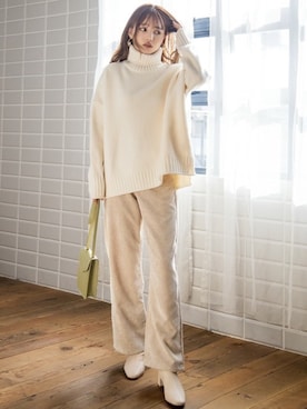 「アイテム（ゴールド系）」を使った、GRLグレイル_OFFICIALさん（レディース・158cm）の冬コーディネート