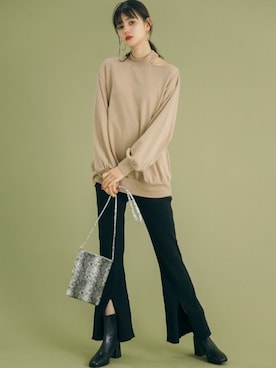 「GRL（グレイル）のアイテム（スウェット）」を使った、GRLグレイル_OFFICIALさん（レディース・163cm）の冬コーディネート