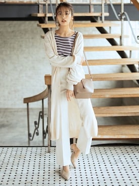 「GRL（グレイル）のアイテム（Tシャツ/カットソー）」を使った、GRLグレイル_OFFICIALさん（レディース・160cm）の冬コーディネート