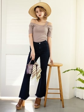 「GRL（グレイル）のアイテム（Tシャツ/カットソー）」を使った、GRLグレイル_OFFICIALさん（レディース・168cm）の春コーディネート