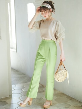 「アイテム（ピアス（両耳用）、グレー系）」を使った、GRLグレイル_OFFICIALさん（レディース・161cm）の春コーディネート