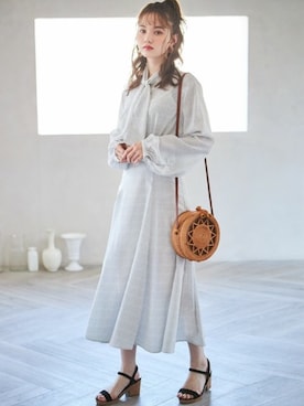 「GRL（グレイル）のアイテム（チュニック）」を使った、GRLグレイル_OFFICIALさん（レディース・161cm）の春コーディネート