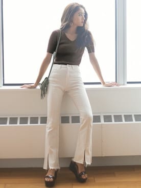 「GRL（グレイル）のアイテム（Tシャツ/カットソー）」を使った、GRLグレイル_OFFICIALさん（レディース・166cm）の春コーディネート