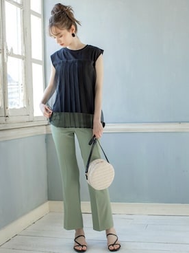 「GRL（グレイル）のアイテム（Tシャツ/カットソー）」を使った、GRLグレイル_OFFICIALさん（レディース・161cm）の夏コーディネート