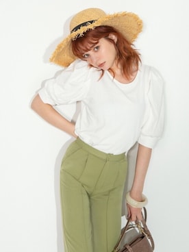 「GRL（グレイル）のアイテム（Tシャツ/カットソー）」を使った、GRLグレイル_OFFICIALさん（レディース・168cm）の夏コーディネート