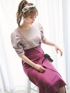 「GRL（グレイル）のアイテム（Tシャツ/カットソー）」を使った、GRLグレイル_OFFICIALさん（レディース・161cm）の秋コーディネート