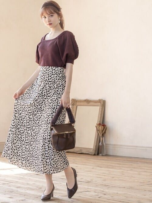 ダルメシアン柄 の人気ファッションコーディネート 季節 9月 11月 Sciaky