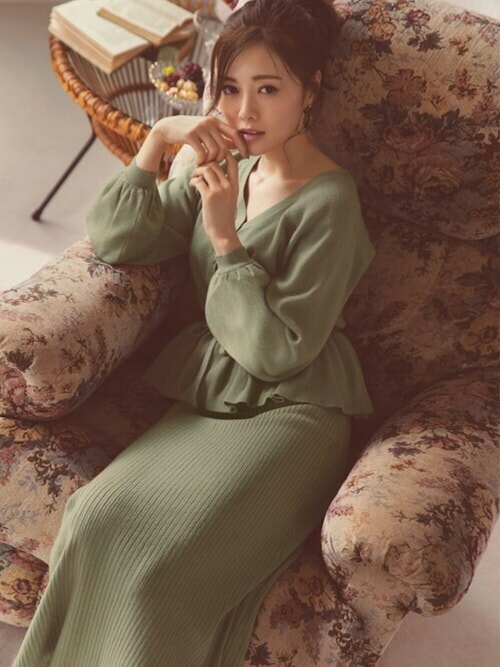 GRL（グレイル）の「ペプラムトップスXスカートニット