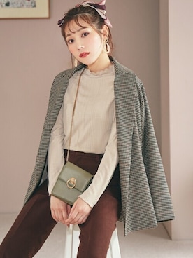 「GRL（グレイル）のアイテム（Tシャツ/カットソー）」を使った、GRLグレイル_OFFICIALさん（レディース・153cm）の秋コーディネート