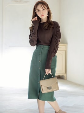 「アイテム（スカート、グリーン系）」を使った、GRLグレイル_OFFICIALさん（レディース・161cm）の冬コーディネート