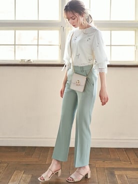 「GRL（グレイル）のセンタープレスフレアパンツ（その他パンツ）」を使った、GRLグレイル_OFFICIALさん（レディース・161cm）の春コーディネート