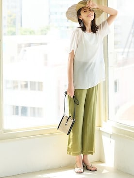 「GRL（グレイル）のアイテム（Tシャツ/カットソー）」を使った、GRLグレイル_OFFICIALさん（レディース・170cm）の夏コーディネート