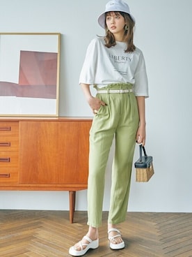 「GRL（グレイル）のアイテム（Tシャツ/カットソー）」を使った、GRLグレイル_OFFICIALさん（レディース・163cm）の夏コーディネート
