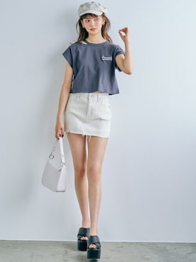 「GRL（グレイル）のアイテム（Tシャツ/カットソー）」を使った、GRLグレイル_OFFICIALさん（レディース・163cm）の夏コーディネート