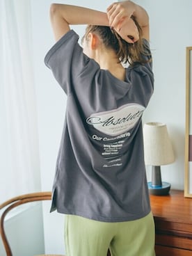 「GRL（グレイル）のアイテム（Tシャツ/カットソー）」を使った、GRLグレイル_OFFICIALさん（レディース・163cm）の夏コーディネート