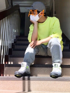 「ネオンイエロー」｜「アイテム（キャップ）」を使った、むっくさん（メンズ・159cm）の秋コーディネート
