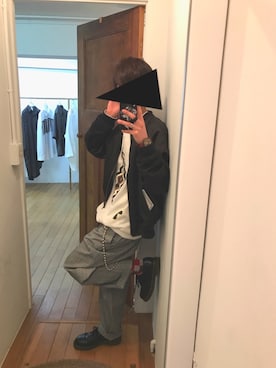「STUDIOUS（ステュディオス）のアイテム（ウォレットチェーン）」を使った、こくんさん（メンズ・170cm）の春コーディネート