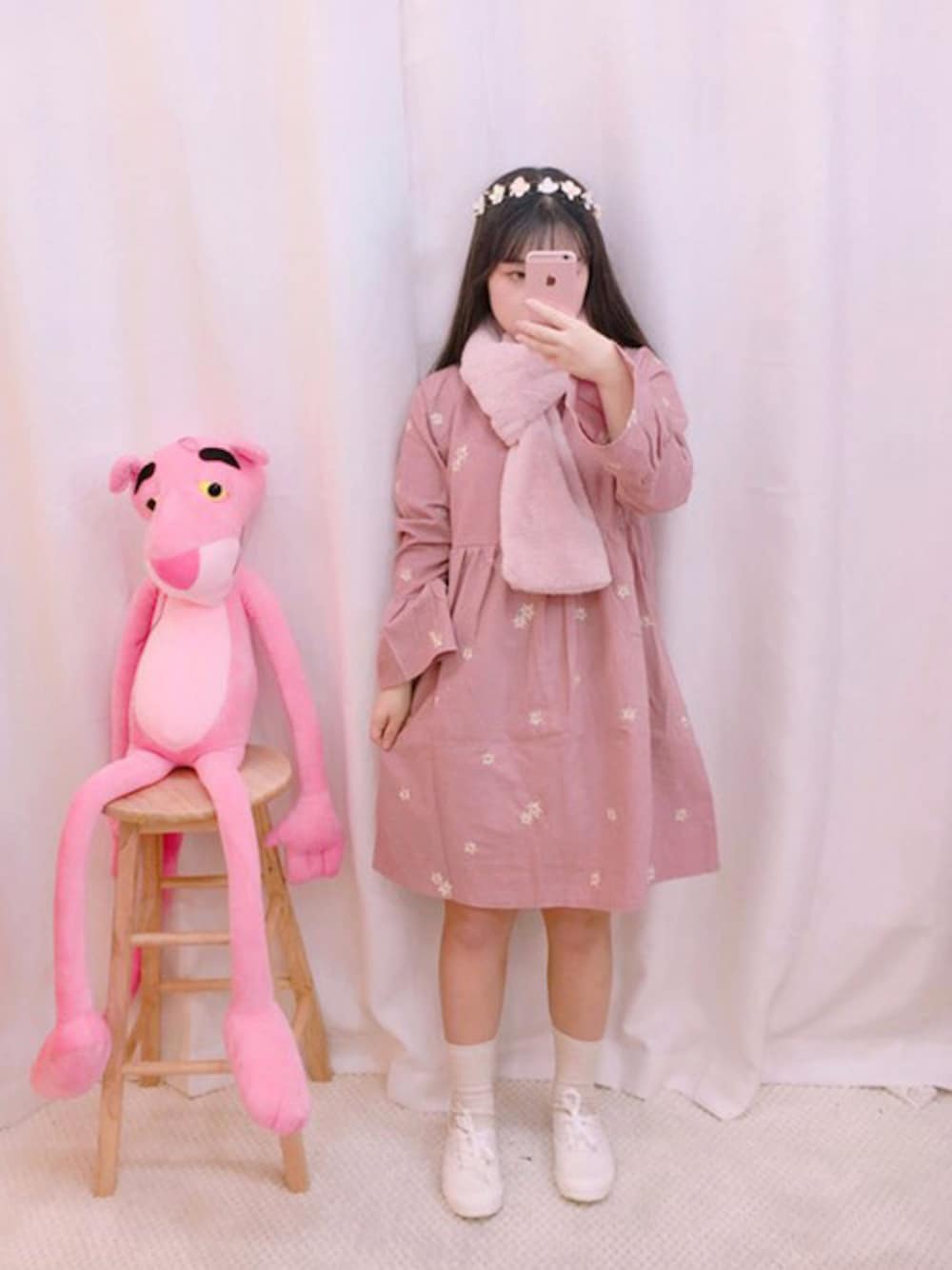 「ワンピース、カジュアル、シンプル、フラワー、プチプラ、ラフ、女の子、韓国ファッション、オールドミッキー、oldmickey」｜「OLDMICKEY の小花柄ラウンドネックフリルスリーブフレアワンピース(P000BJMH)（ワンピース、ピンク系）」を使った、oldmickey_jpさん（レディース・162cm）の冬コーディネートの1枚目の写真