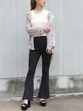 「Avvenente（アベネンテ）のアイテム（ニット/セーター）」を使った、Avvenente staffさん（レディース・160cm）の夏コーディネート