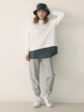 Avvenente staffさんのコーディネート