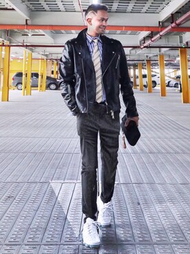 「Kenneth Cole（ケネスコール）のアイテム（フォーマルスーツ/小物）」を使った、Chuck Moresさん（メンズ・175cm）の秋コーディネート