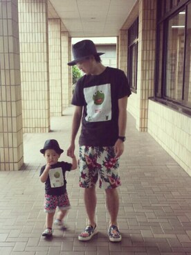 「Supreme （シュプリーム）のアイテム（Tシャツ/カットソー、ブラック系）」を使った、Aratanayu-kiさん（キッズ・110cm）の秋コーディネート
