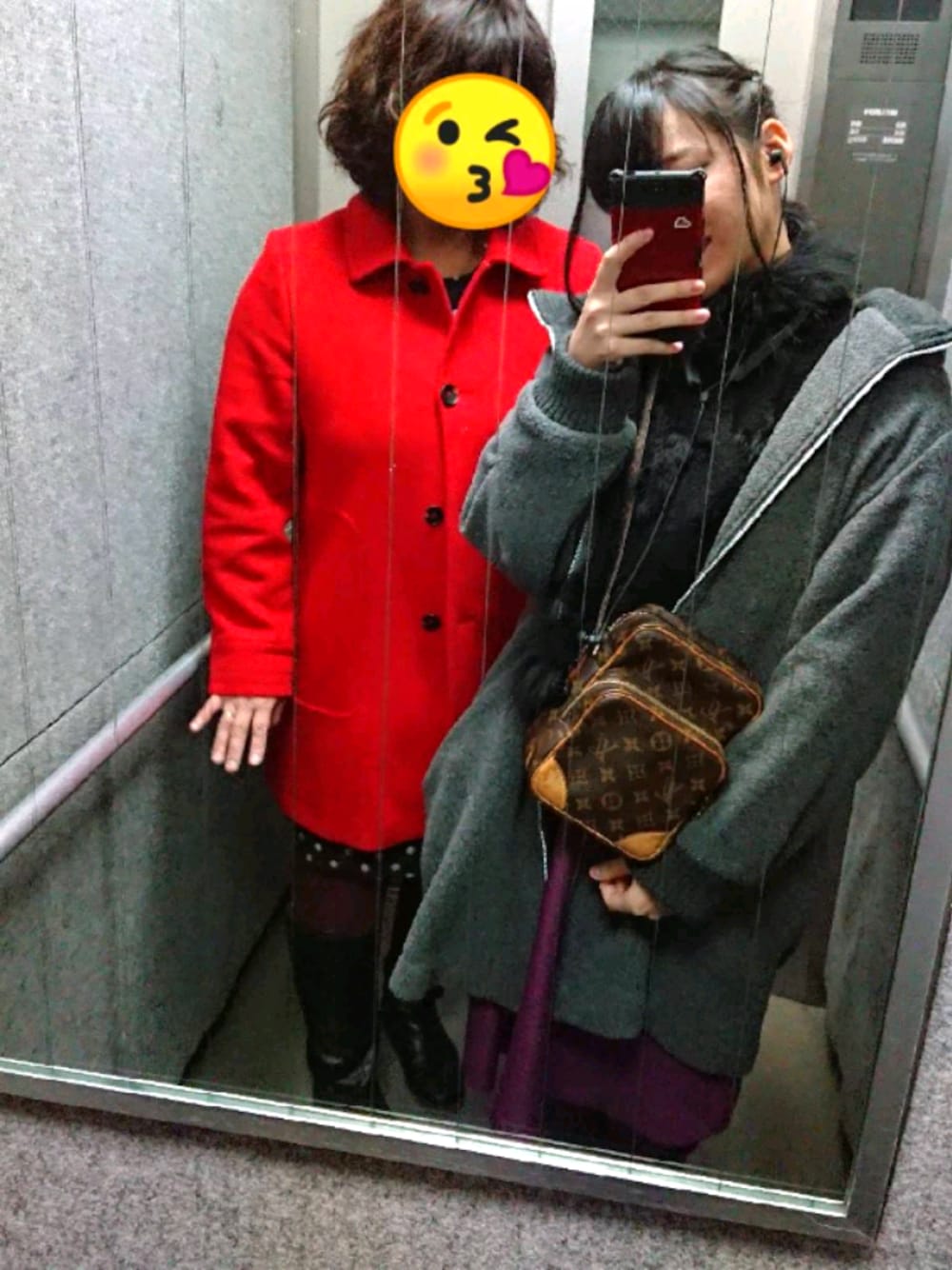 「ディナーショー、マッチ、ワンピース、大阪」｜「sabstreet my standardのアイテム（トレンチコート、レッド系）」を使った、gonさん（レディース・159cm）の冬コーディネートの1枚目の写真