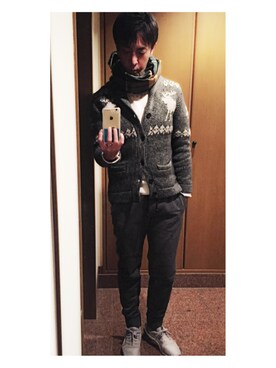 「Abercrombie&Fitch（アバークロンビーアンドフィッチ）のアイテム（カーディガン/ボレロ）」を使った、cullinanさん（メンズ・174cm）の冬コーディネート