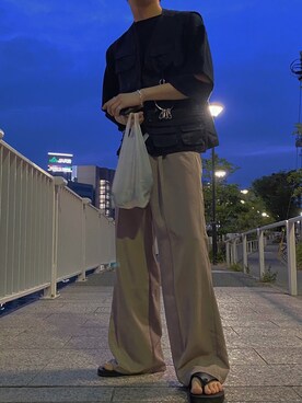 「HARE（ハレ）のファイユストレートワイドパンツ(HARE)（その他パンツ、ベージュ系）」を使った、shown17さん（メンズ・168cm）の夏コーディネート