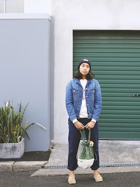 「ACNE（アクネ）のアイテム（ジャケット/アウター）」を使った、Jackie Pettittさん（レディース・170cm）の夏コーディネート