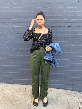 「ACNE（アクネ）のアイテム（ジャケット/アウター）」を使った、Jackie Pettittさん（レディース・170cm）の夏コーディネート