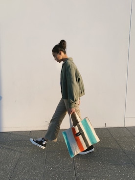 Jackie Pettittさん(レディース・170cm)の春コーディネート